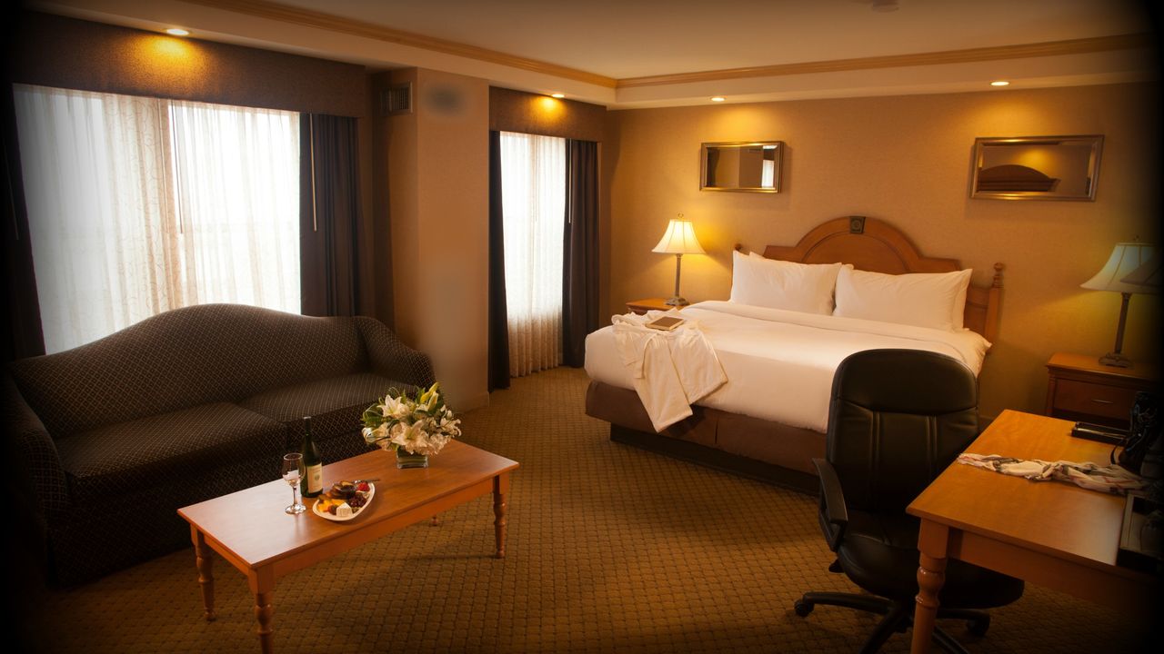 Ambassador Hotel Milwaukee Rooms